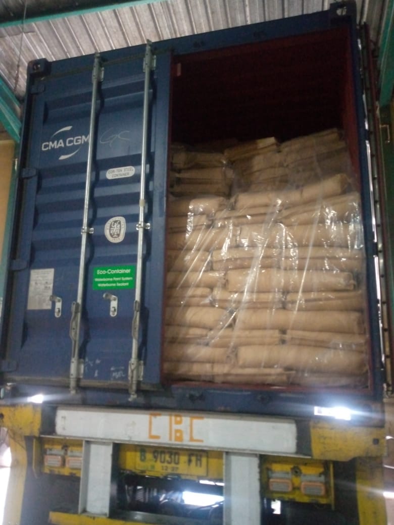loading shipment 19
